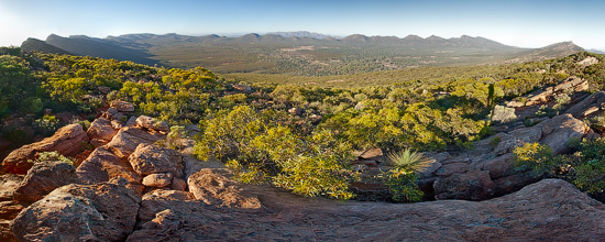 Wilpena Pound, view from Mount Ohlssen Bagge